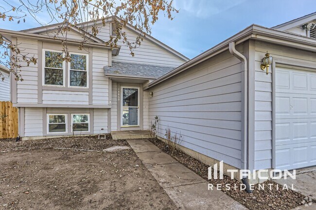 Building Photo - 18860 E Carmel Cir