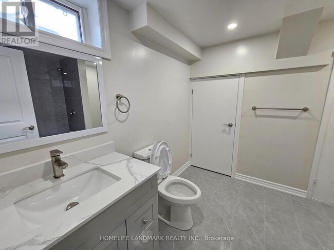 Building Photo - 499 Tennyson Ct