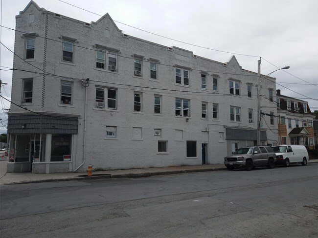 Building Photo - 77 S Union St