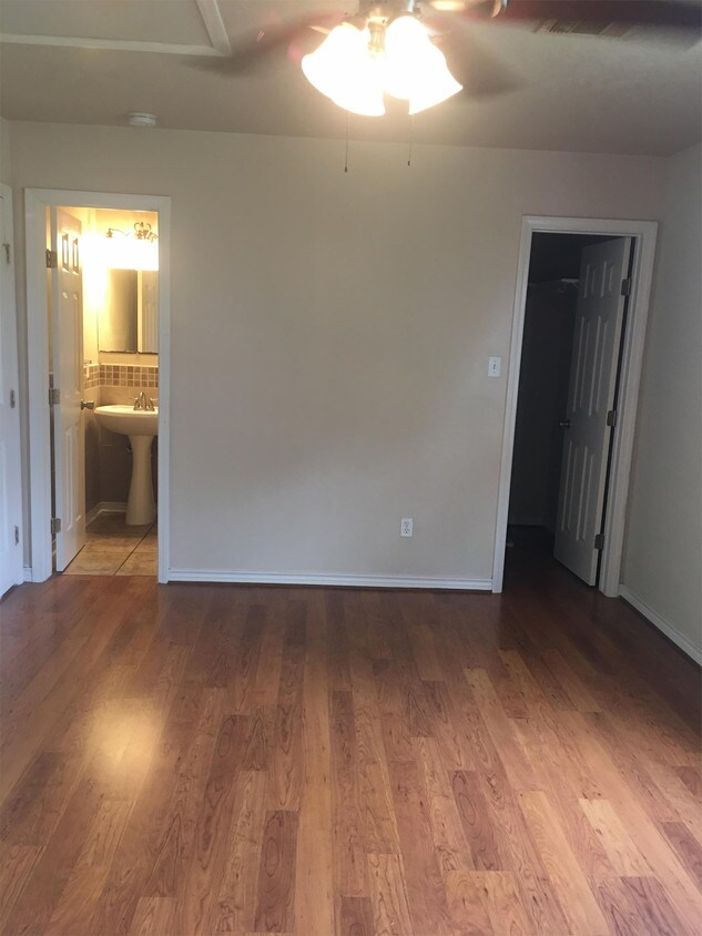 255 Tenney St Unit 255H, Bridge City, TX 77611 Apartment for Rent in Bridge City, TX