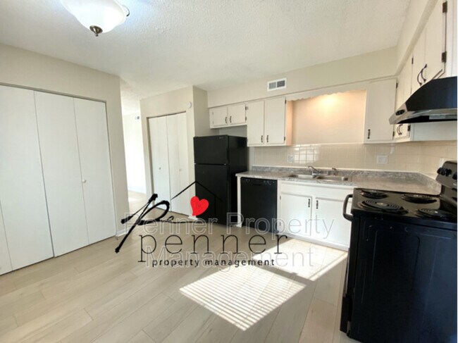 Foto del edificio - 1032 NE Lindsay Ave