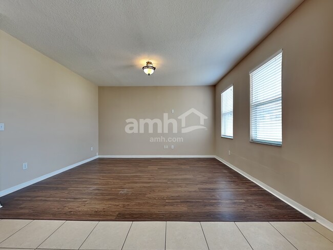 Building Photo - 11228 Madison Park Dr