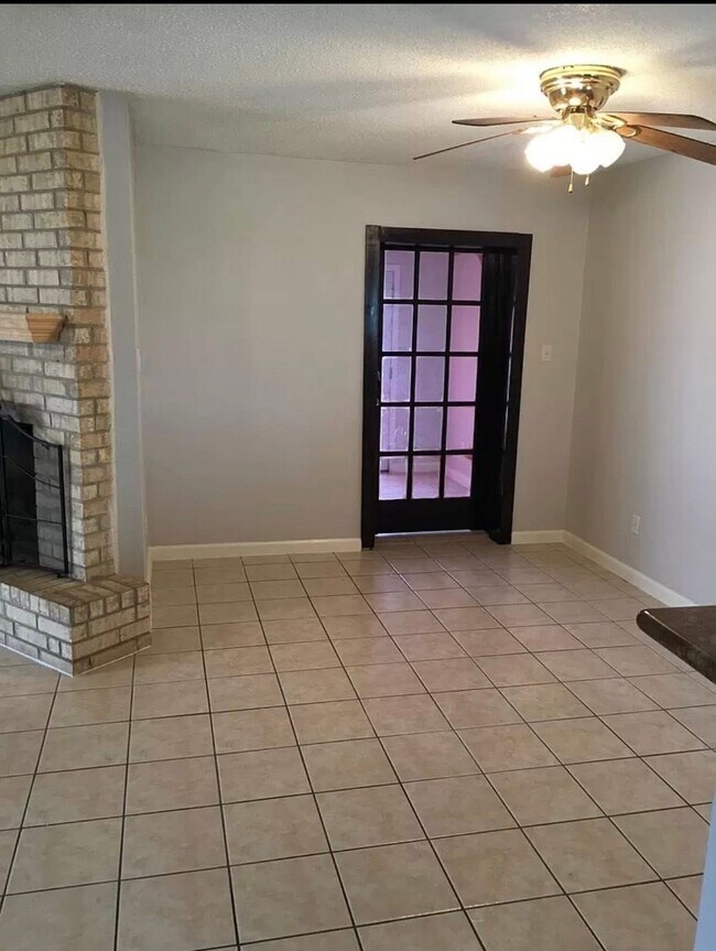 Foto del edificio - 3110 Kleinmann Ave