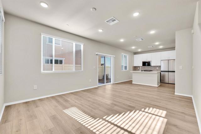 Building Photo - 28381 Via Solero