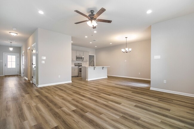 Building Photo - 5615 Stuga Dr