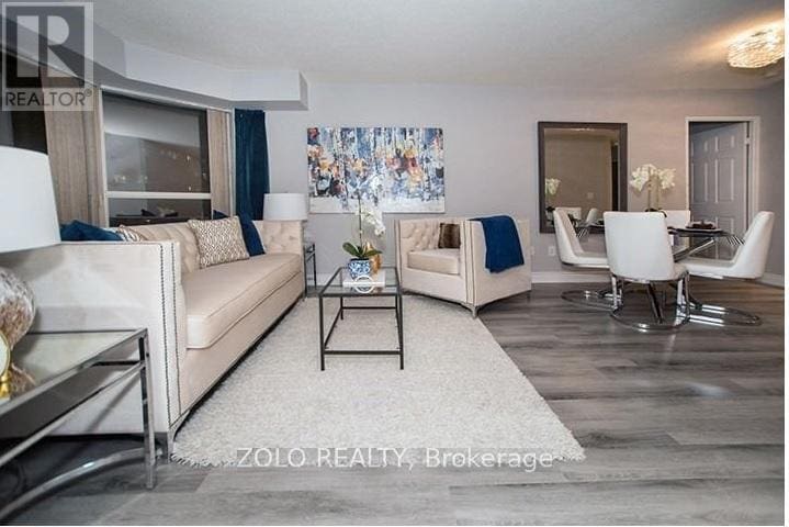 Photo principale - 325-1325 Webb Dr