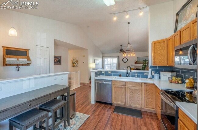 Foto del edificio - 2620 Weyburn Way