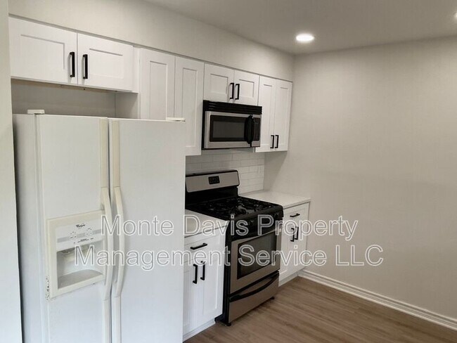 Building Photo - 4506 Eric Cir