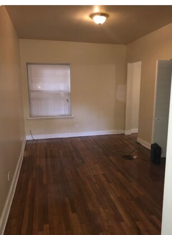 Building Photo - 51 N Lorel Ave