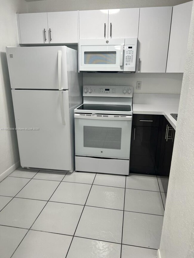 Foto del edificio - 9310 Fontainebleau Blvd