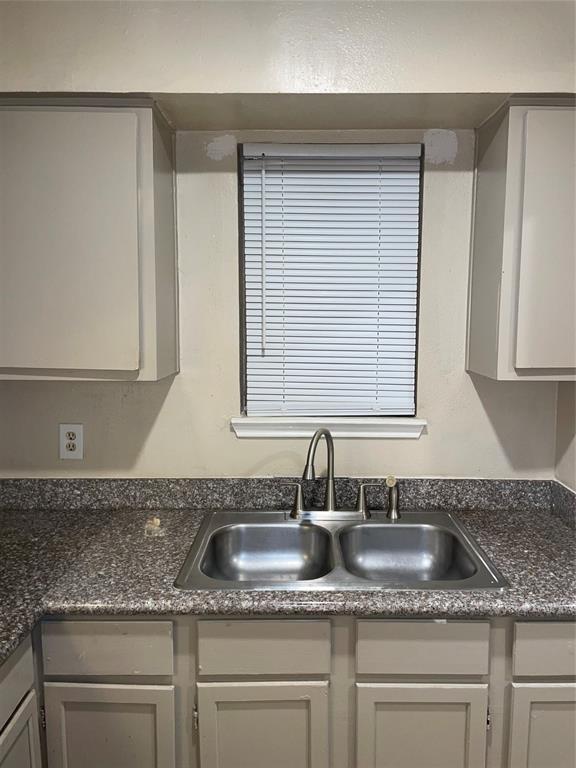 Building Photo - 4711 Palisade Dr