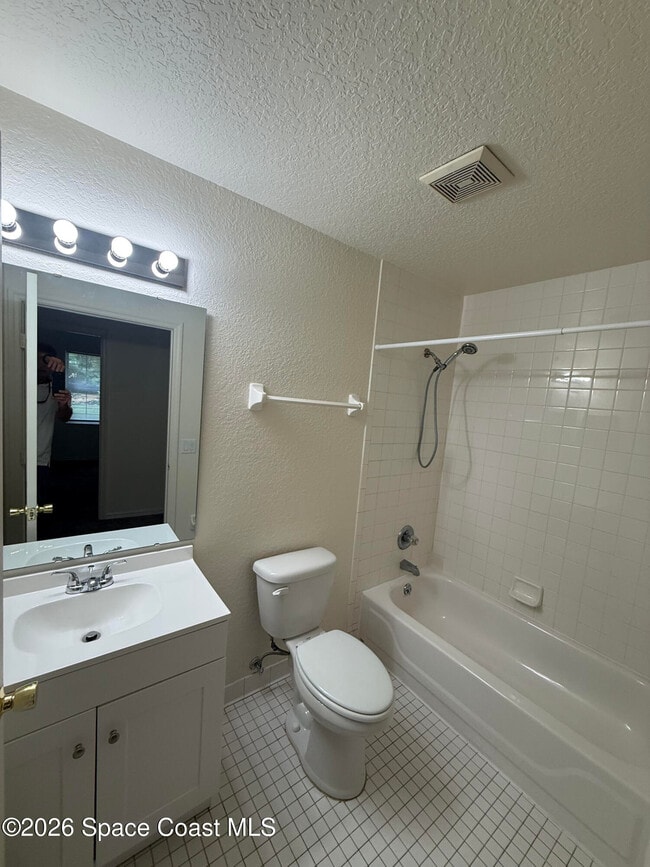 Building Photo - 5525 Wendy Lee Dr