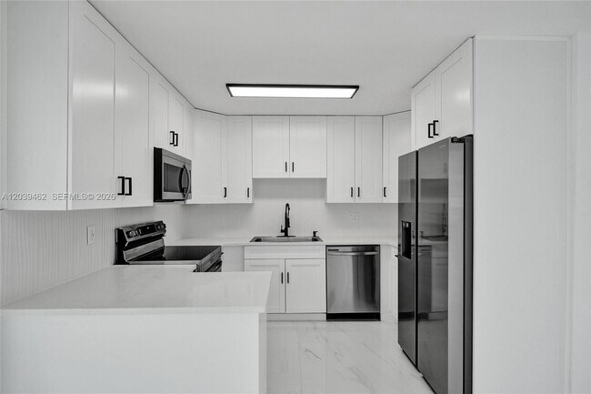 Foto del edificio - 1220 NE 8th St