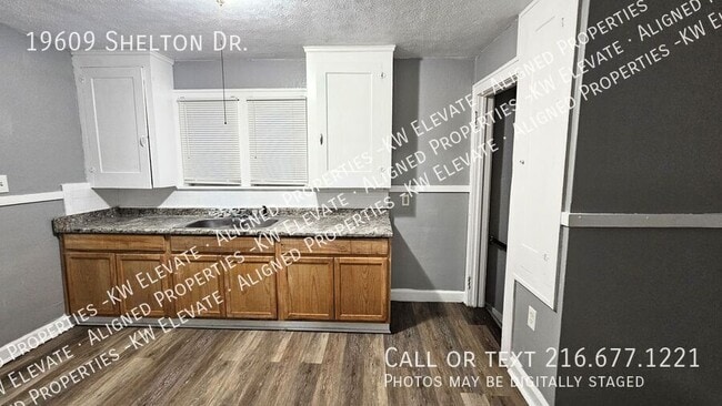 Foto del edificio - 19609 Shelton Dr