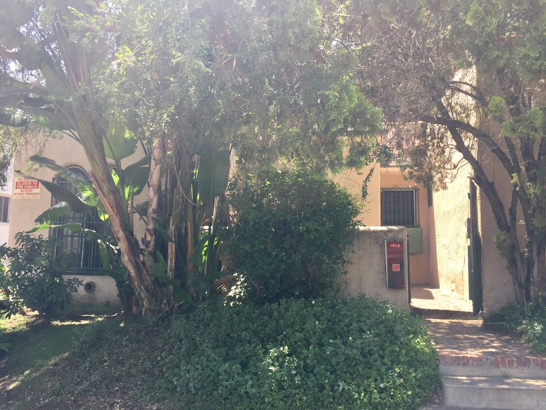 Primary Photo - 1309 N Formosa Ave