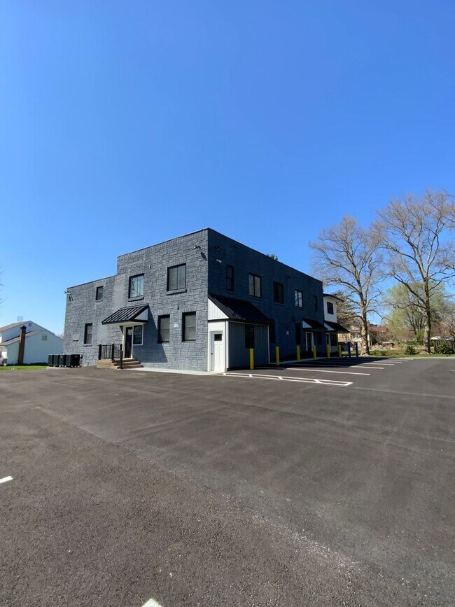 Foto del edificio - 800 Park Hill Dr