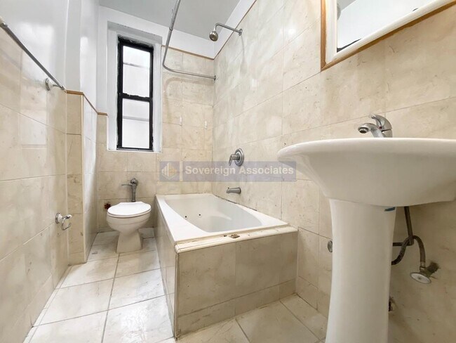 Foto del edificio - 134 Haven Avenue