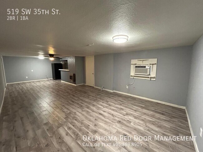 Building Photo - 2 Bedroom + Bonus Room! SW OKC Move in Ready!
