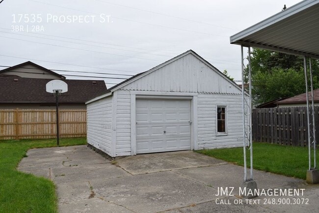 Building Photo - 17535 Prospect St