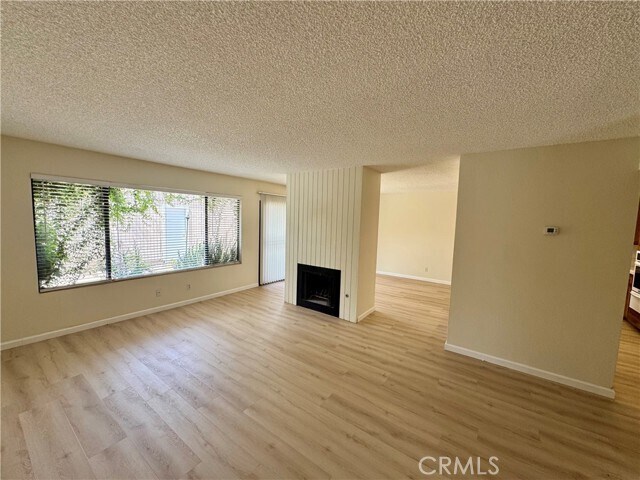 Foto del edificio - 9837 Vail Dr