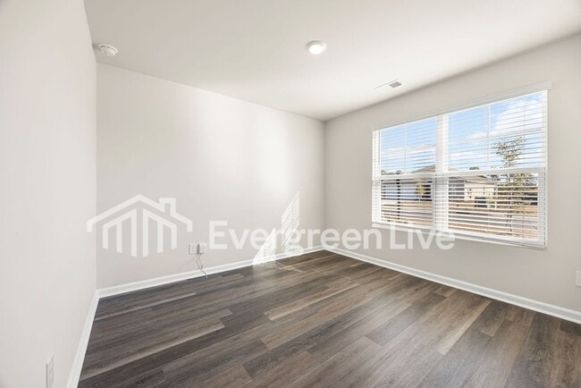 Foto del edificio - Coming Soon!