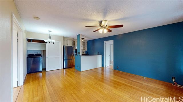 Building Photo - 46-1065-1065 Emepela Wy