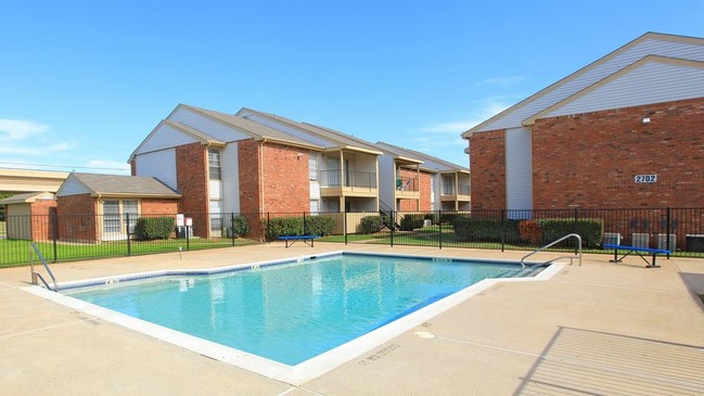 Piscina - Trinity Park Apartments