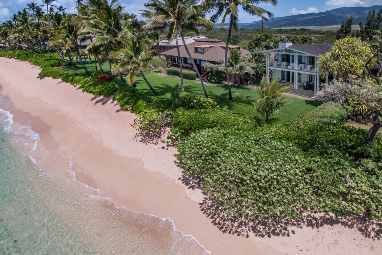 Primary Photo - Hawaii Life Presents Modern Mokuleia Beach...