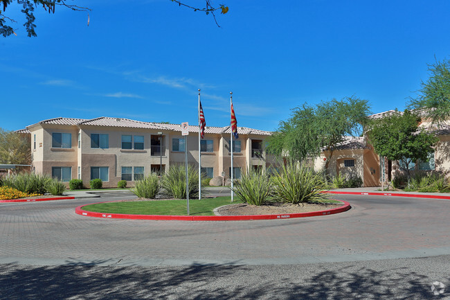 Foto del edificio - Lake Pleasant Village Apartments