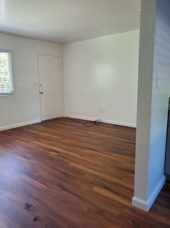 Building Photo - 232 Brookwood Ave