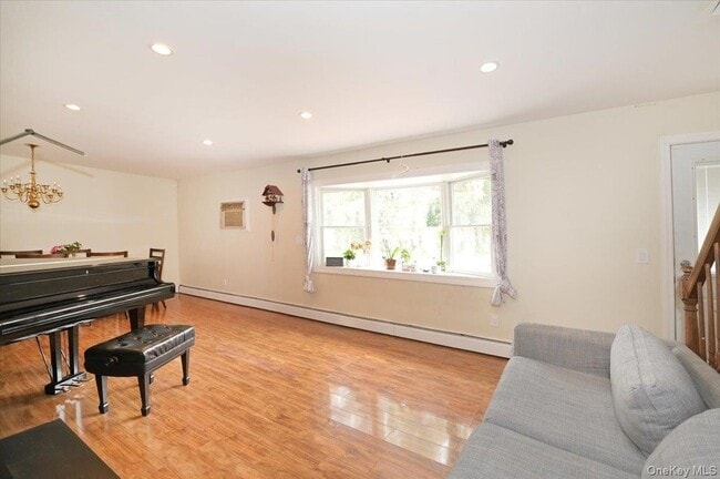 Building Photo - 43 Flagstone Ln