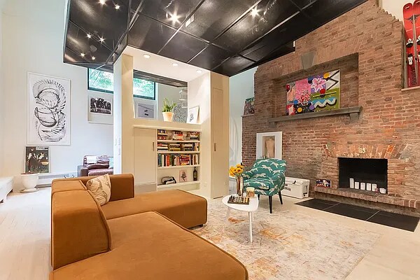 Foto del edificio - 131 W 11th St