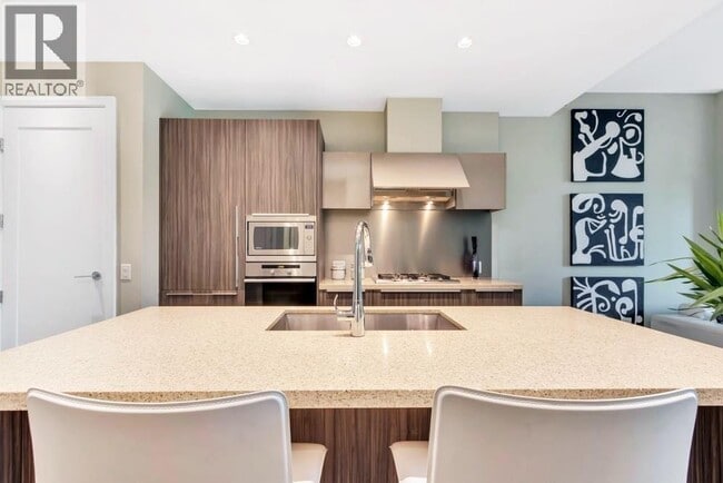 Photo du bâtiment - 1618 Columbia St