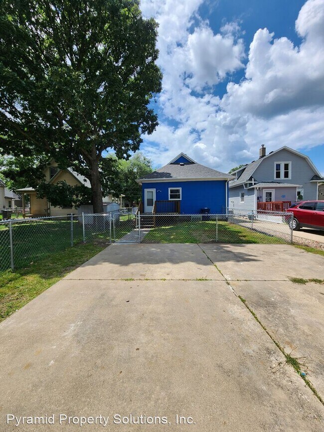 Building Photo - 2 br, 1 bath House - 1447 13th St