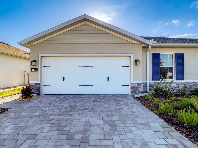 Building Photo - 1826 West Palms Drive