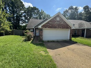 Building Photo - 1215 Arbor Hill Dr