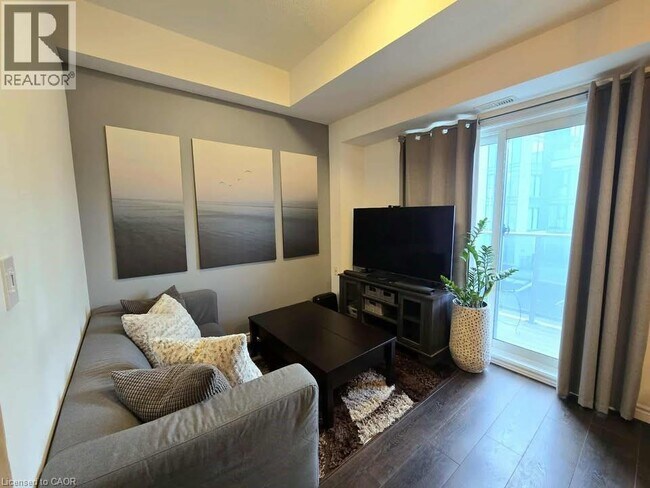 Photo du bâtiment - 1430 Highland Rd W