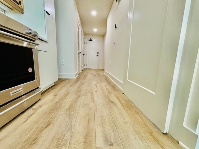 Foto del edificio - 1B/1B Loft-Style Newly Built Condo, Decatu...