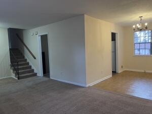Building Photo - 4264 Woodland Dr