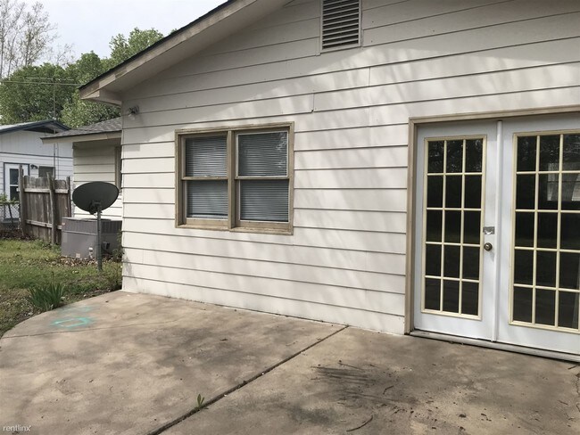 Building Photo - 3 br, 1 bath House - 3236 S Hiram Ave