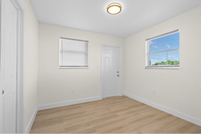 Building Photo - 10541 SW 184th St