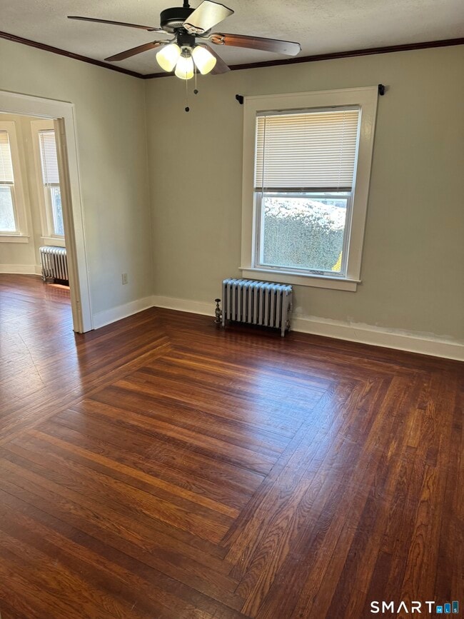 Foto del edificio - 46 Denison Ave