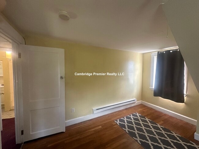 Building Photo - 7A Taylor St