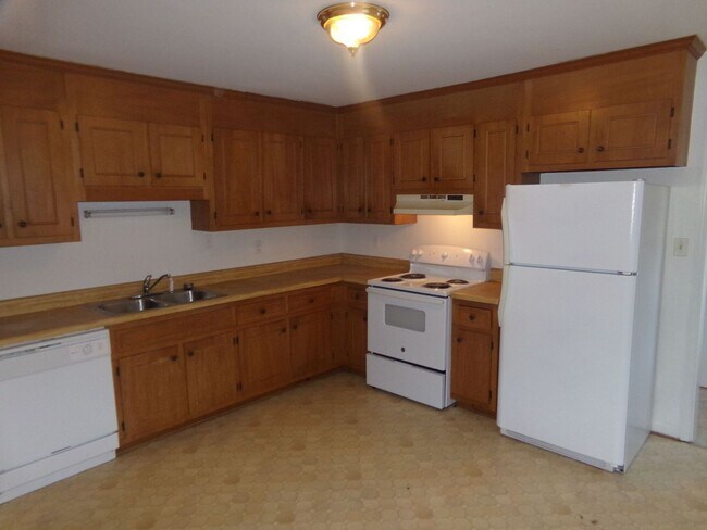 Foto del edificio - 2 BR TOWNHOUSE IN PRINCE GEORGE COMMONS - ...