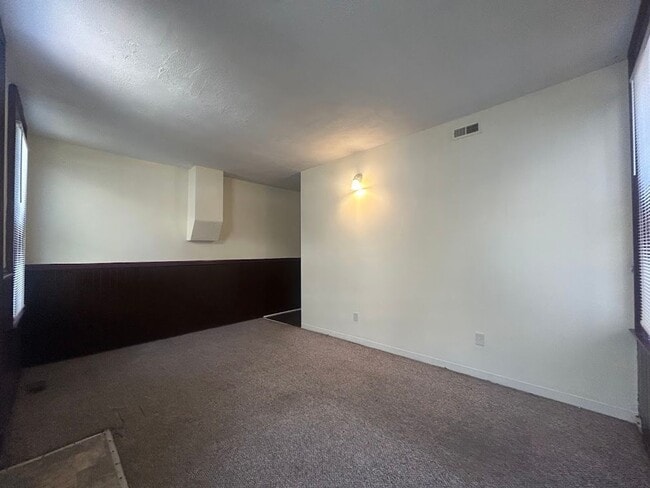 Photo - 111 Gage St Apartment