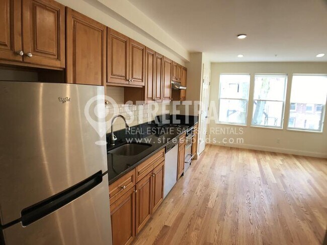 Building Photo - 2 bedroom in Cambridge MA 02138