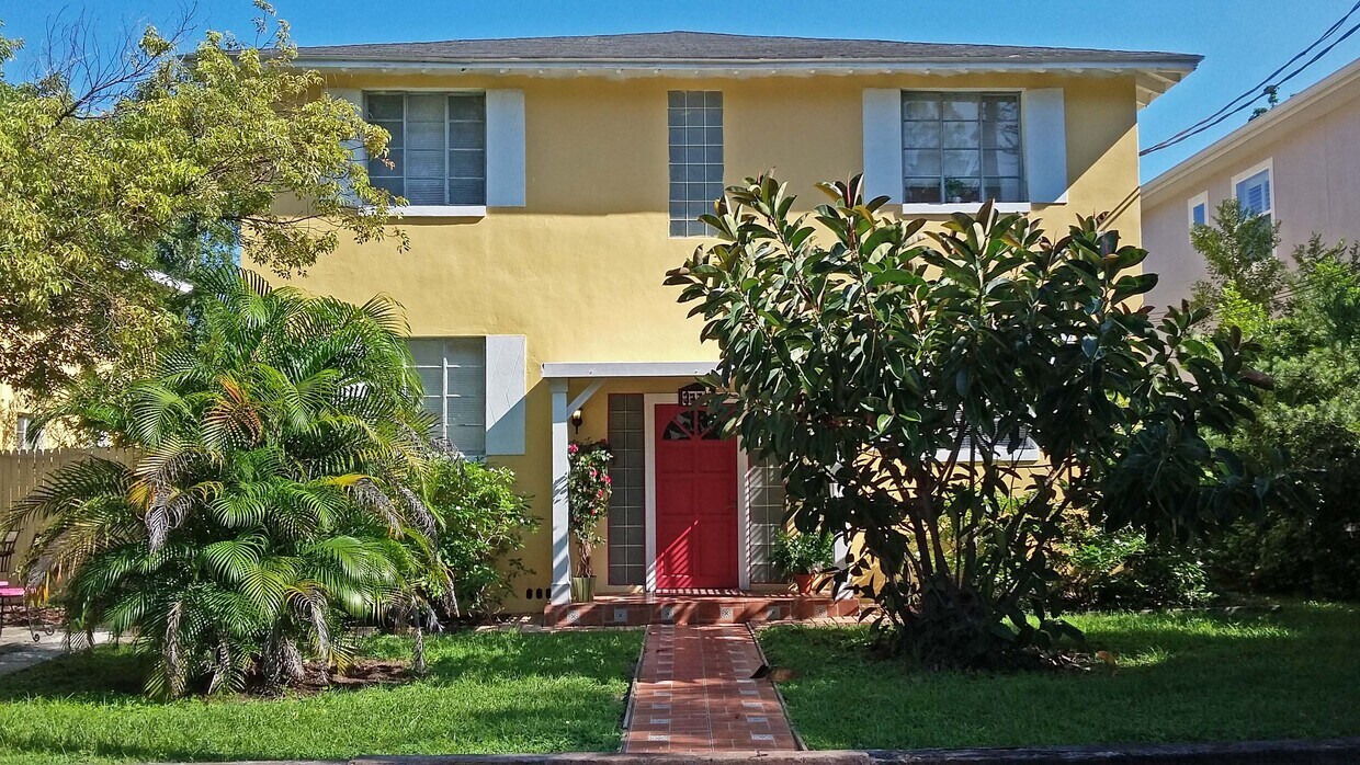 Foto principal - 3417 W San Juan St