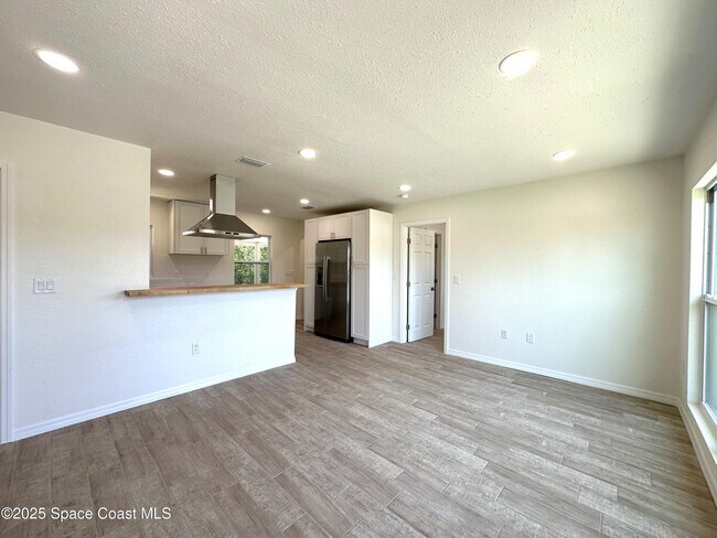 Foto del edificio - 4440 Stuart Ave