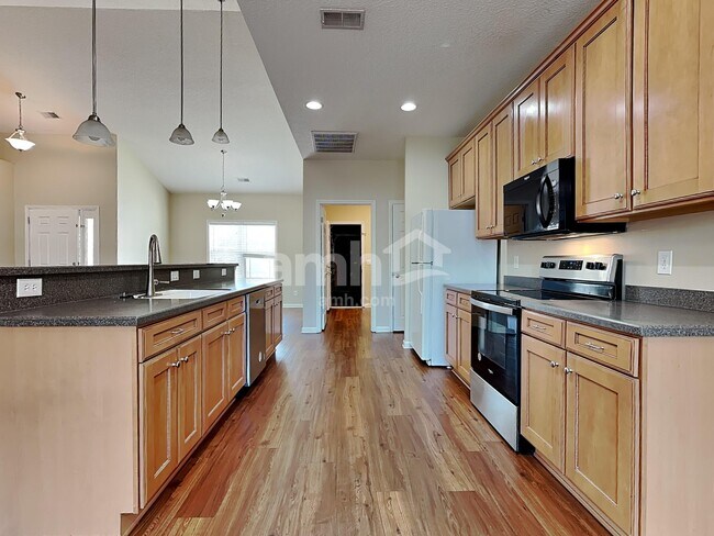 Foto del edificio - 7 Wyndham Dr