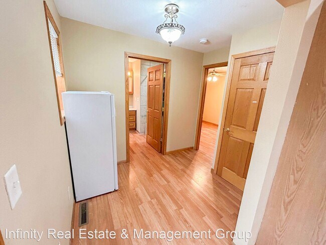 Building Photo - 2 br, 2 bath House - 1501 7th Ave NW